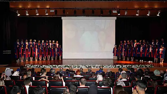 SANKO Üniversitesi'nde mezuniyet coşkusu