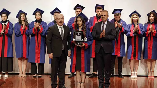 SANKO Üniversitesi SHMYO' da mezuniyet coşkusu