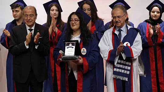 SANKO Üniversitesi SHMYO' da mezuniyet coşkusu
