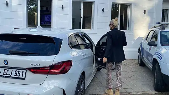 Şarkıcı Gülşen karakolda imza verdi