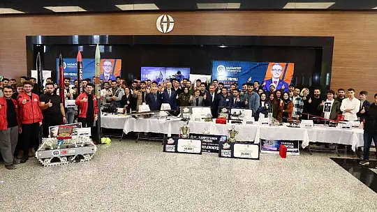 Savunma Sanayii Başkanı Demir, TEKNOFEST ekipleriyle buluştu