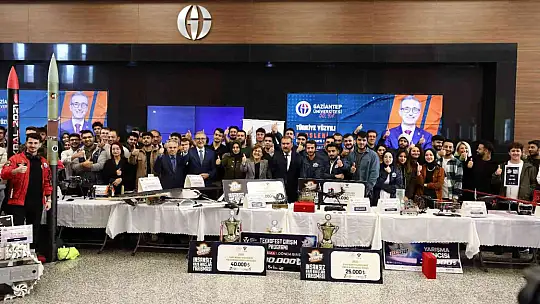 Savunma Sanayii Başkanı Demir, TEKNOFEST ekipleriyle buluştu