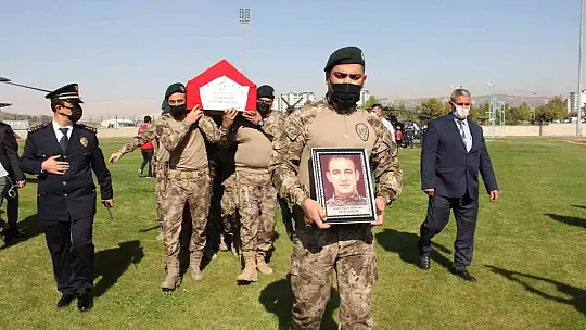 Şehidin cenazesi helikopterle Adıyaman'a getirildi