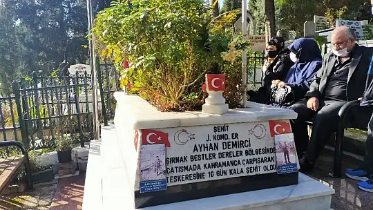 Şehit babası kendisine yumruk atan imamı affetti