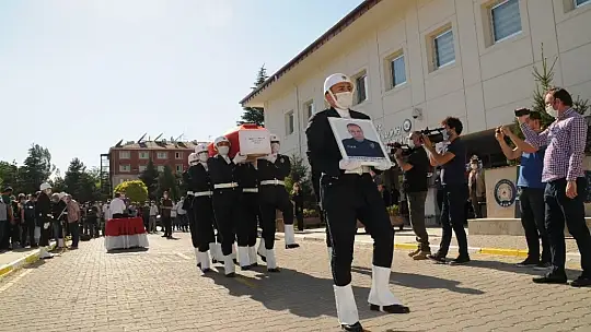 Şehit eşinden yürek burkan veda