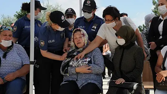 Şehit eşinden yürek burkan veda