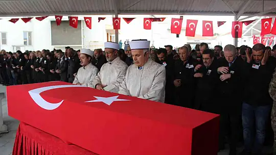 Şehit Eyyüp Uğurlu son yolculuğuna uğurlandı