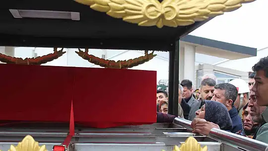 Şehit Eyyüp Uğurlu son yolculuğuna uğurlandı