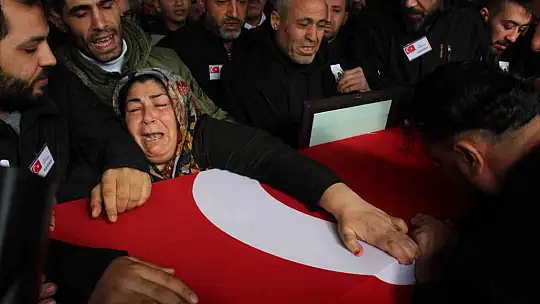 Şehit Eyyüp Uğurlu son yolculuğuna uğurlandı