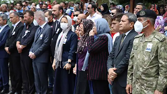 Şehit Mahsun Şimşek gözyaşlarıyla uğurlandı
