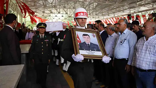 Şehit Mahsun Şimşek gözyaşlarıyla uğurlandı