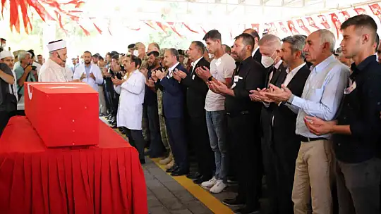Şehit Mahsun Şimşek gözyaşlarıyla uğurlandı