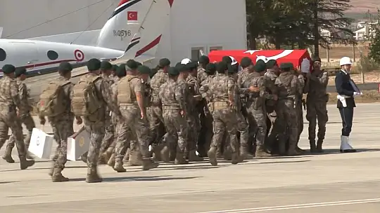Şehit özel harekat polisinin naaşı memleketine uğurlandı
