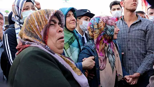 Şehit özel harekat polisleri memleketlerine uğurlandı