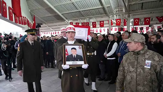 Şehit Piyade Uzman Çavuş Hakan Gün son yolculuğuna uğurlandı