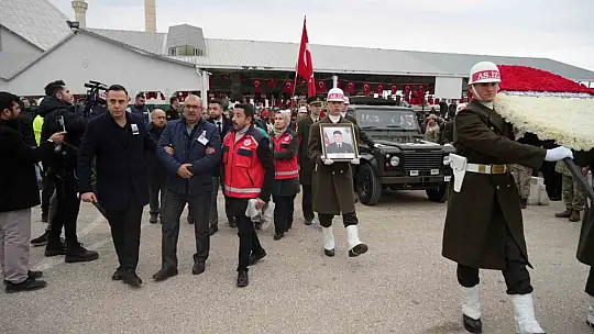 Şehit Piyade Uzman Çavuş Hakan Gün son yolculuğuna uğurlandı