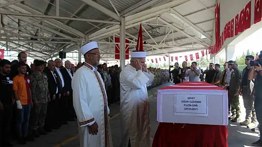 Şehit Piyade Uzman Onbaşı Uğur Özdemir son yolculuğuna uğurlandı