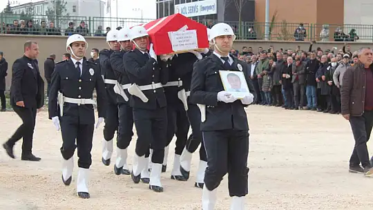 Şehit polis memuru memleketi Gaziantep'te gözyaşlarıyla defnedildi
