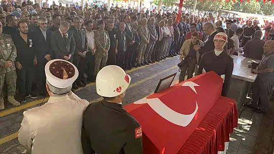 Şehit Sözleşmeli Er, Aytek dualarla son yolculuğuna uğurlandı