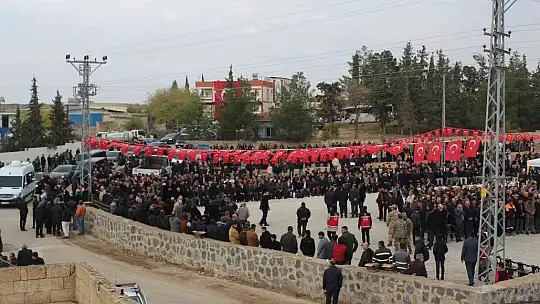 Şehit Teğmen Duabey Onur Öztürkmen son yolculuğuna uğurlandı