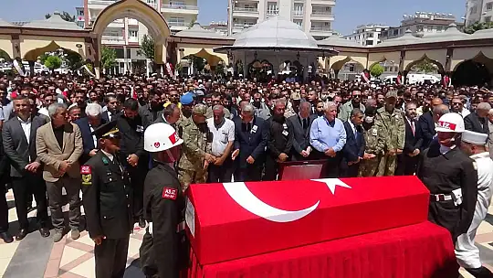 Şehit Topçu Uzman Çavuş Cirnooğlu, son yolculuğuna uğurlandı