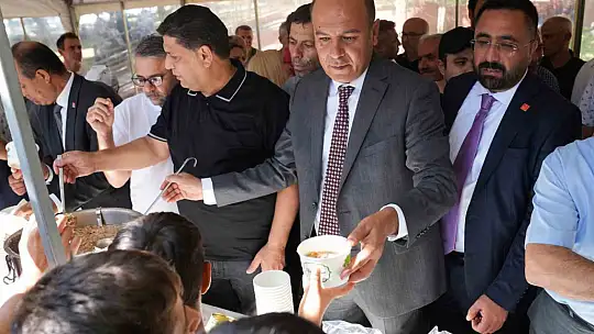 Şehitkamil Belediyesinden aşure ikramı