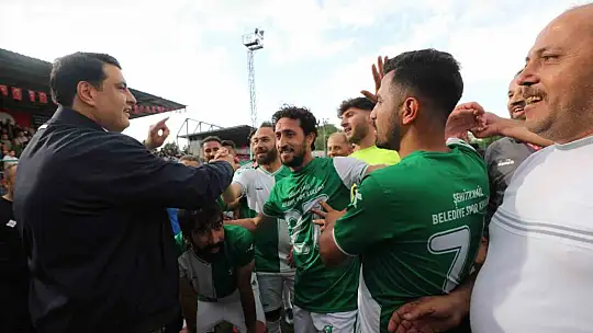 Şehitkamil Belediyespor, Kalespor'u 3-1 yenerek BAL'a yükseldi