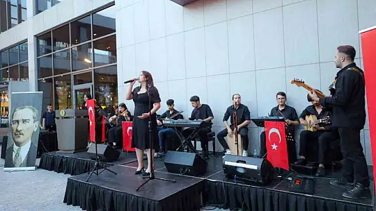 Şehitkamil'de '90'lardan kalan şarkılar' konseri düzenlendi