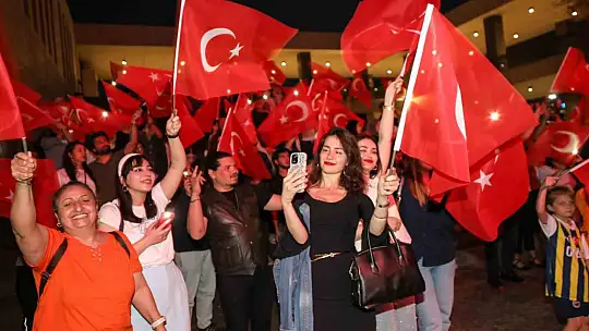 Şehitkamil'de '90'lardan kalan şarkılar' konseri düzenlendi