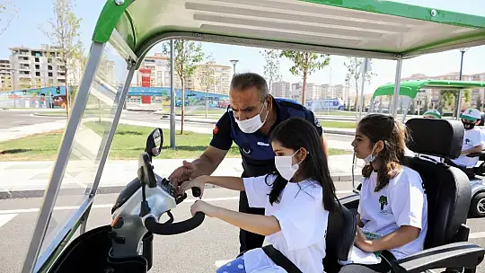 Şehitkamil'de 3 ayda 2 bin 835 öğrenciye trafik eğitimi verildi
