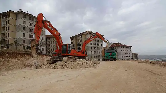 Şehitkamil'de asfalt ve alt yapı soruları çözülüyor