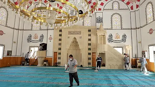 Şehitkamil'de camiler bayram namazına hazır