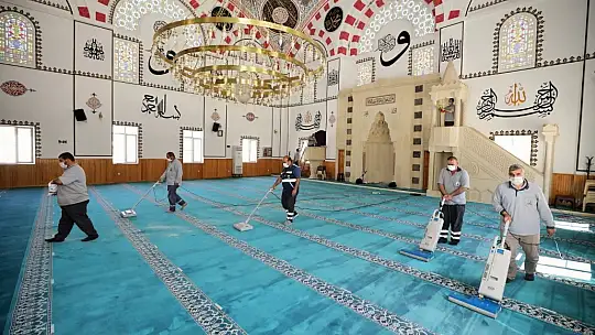 Şehitkamil'de camiler bayram namazına hazır