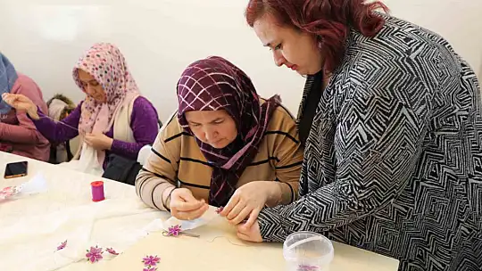 Şehitkamil'de mefruşat kursuna yoğun ilgi