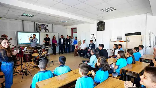Şehitkamil'de öğrencilere enstrüman desteği