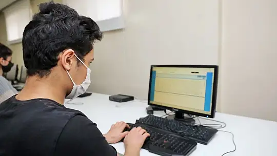 Şehitkamil'de on parmak F klavye kullanım kursu başladı