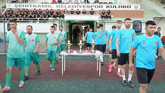 Şehitkamil'de şampiyon Dülük oldu