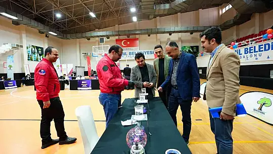 Şehitkamil'deki geleceğin bilim adamları icatlarını sergiledi