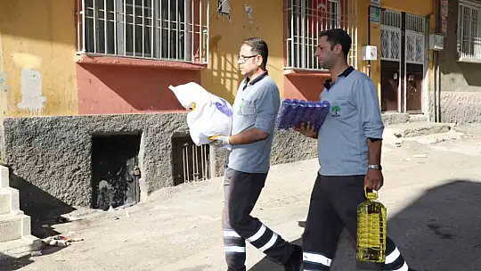 Şehitkamil'den dar gelirli ailelere gıda yardımı desteği