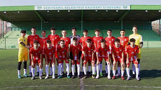 Şehitkamil Futbol Akademisi'nde yarıyıl mesaisi başladı