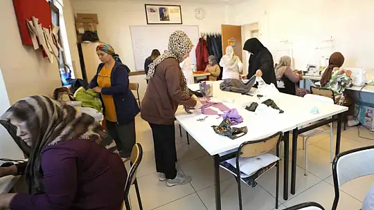 Şehitkamilli kadınlardan giyim kursuna yoğun talep