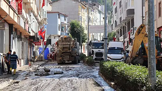 Sel felaketi sonrası kayıp ihbarı yapılan 10 kişi didik didik aranıyor