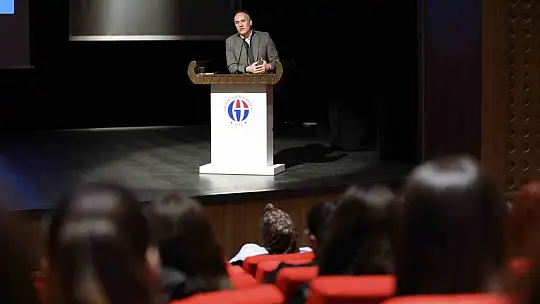 Serkan Kaptan, GAÜN öğrencilerine tecrübelerini anlatı