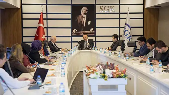 SGK Başkanı Ceylan: 'Covid-19 döneminde sağlık harcamalarına dolayı 18 milyar liralık bir ödeme yaptık'