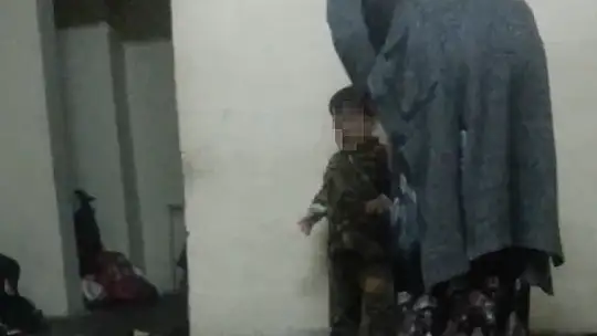 Şiddet iddiasında bulunan kadının çocuklarını darp ettiği görüntüler ortaya çıktı