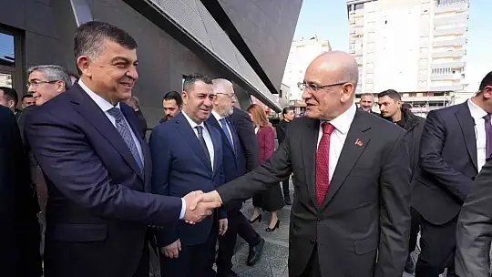 Şimşek, D.T. Şehitkamil Sahnesi'ni inceledi