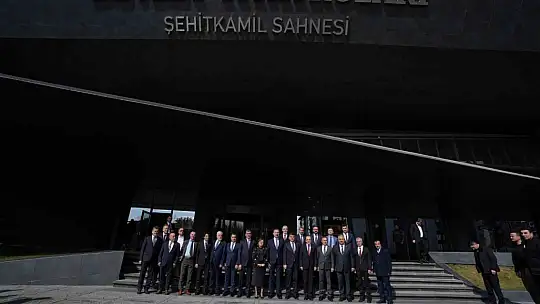 Şimşek, D.T. Şehitkamil Sahnesi'ni inceledi