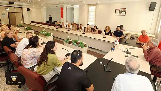 Sırbistanlı öğrencilerden Rektör Özaydın'a ziyaret