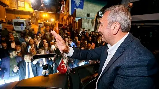 Şirinevler'de coşkulu buluşma