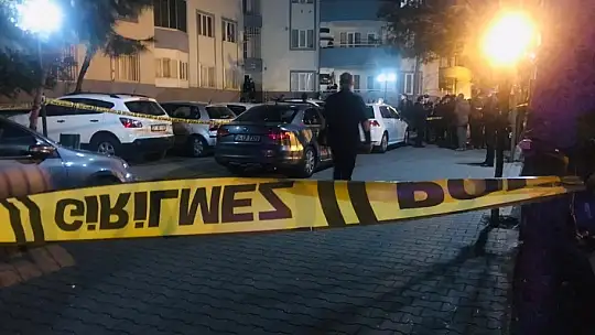 Site sakiniyle site yöneticisi silahlı kavga: 2 yaralı
